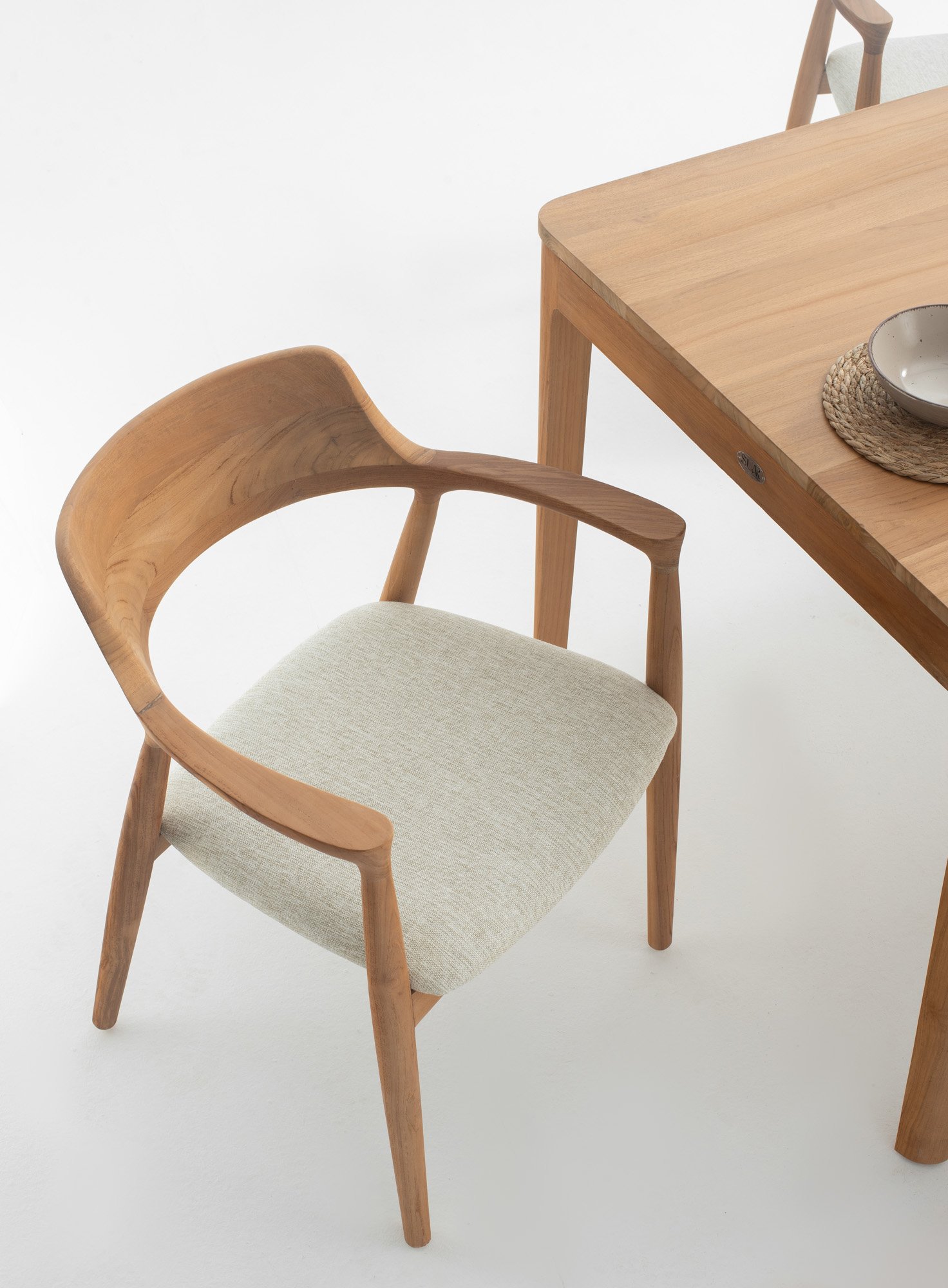 EXTENSION INDOOR DINING TABLE&HIROSHIMA CHAIR Thumbnail